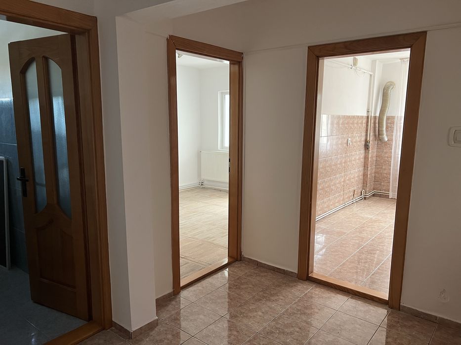 Vand apartament cu 2 camere, etaj 3 Balta Sărată, Caransebeș