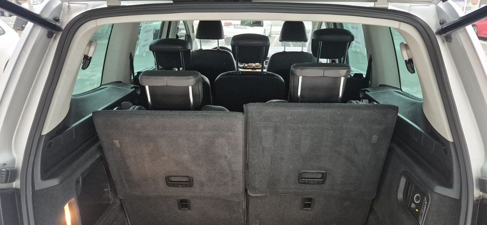 Vând Sharan 7 locuri