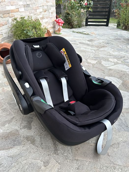 Scoica auto Maxi Cosi Pebble 360 pro cu adaptori