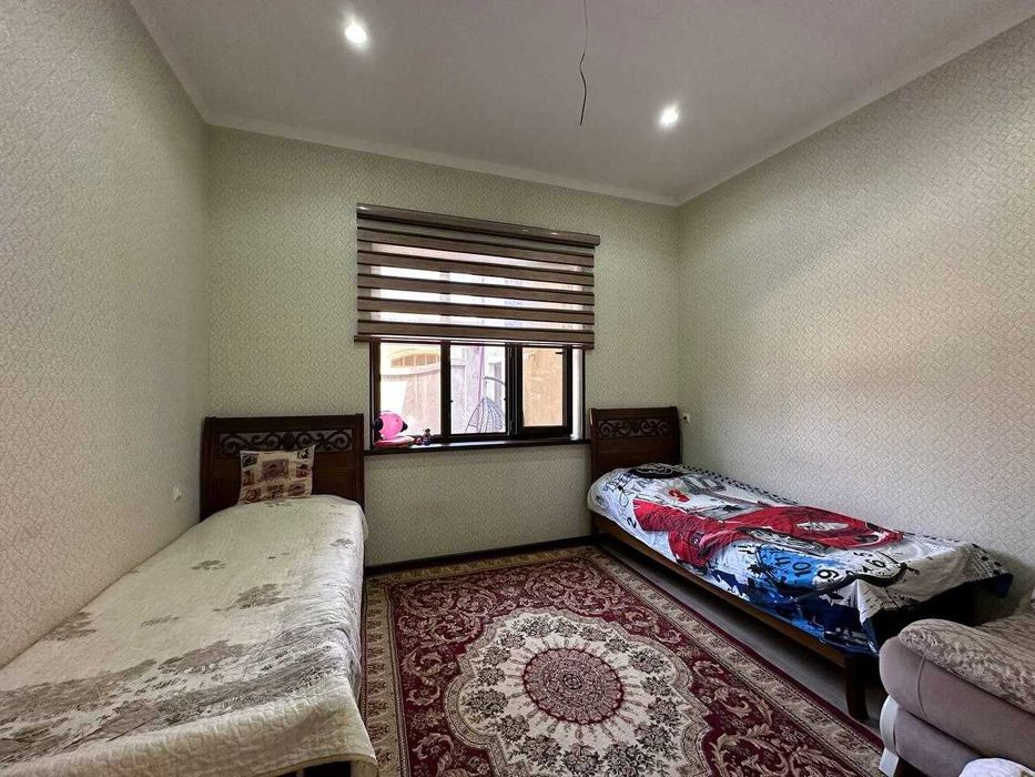 10 sotixli tayyor 2 qavatli uchastka sotiladi.