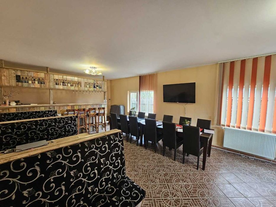 Cabana cu ciubar, disponibila de revelion