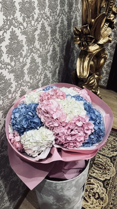 Цветы продам срочно