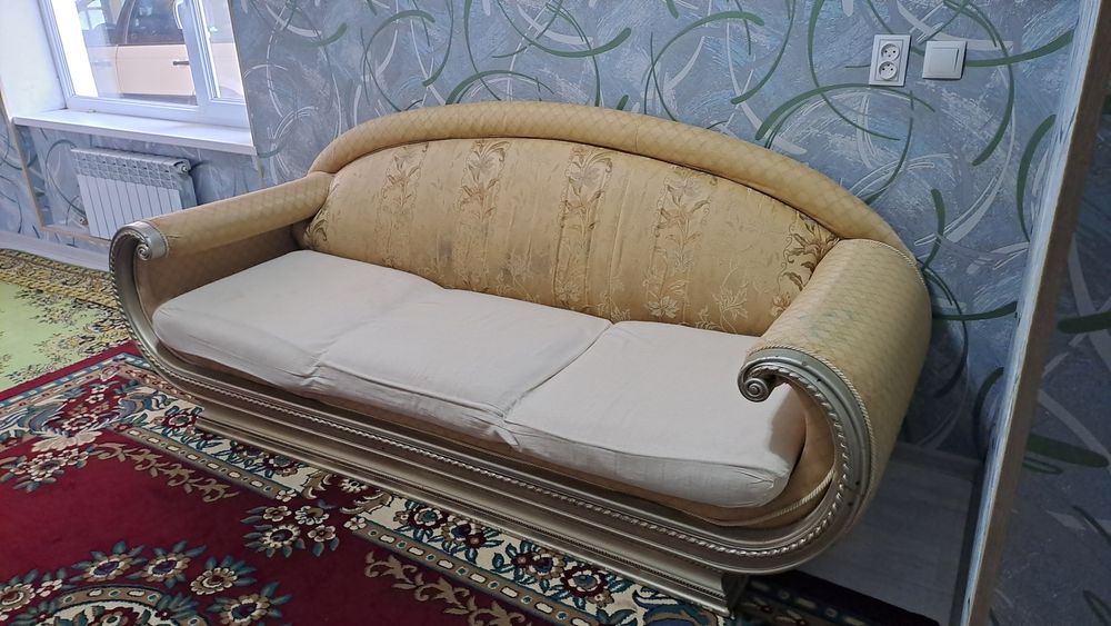 Продам диван б.у