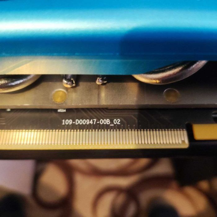 Продам видеокарту SAPPHIRE NITRO+ AMD RX590 GME 8G D5 2304SP