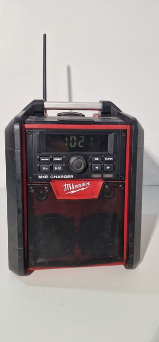 Radio Milwaukee M18 RC cu acumulator 5ah