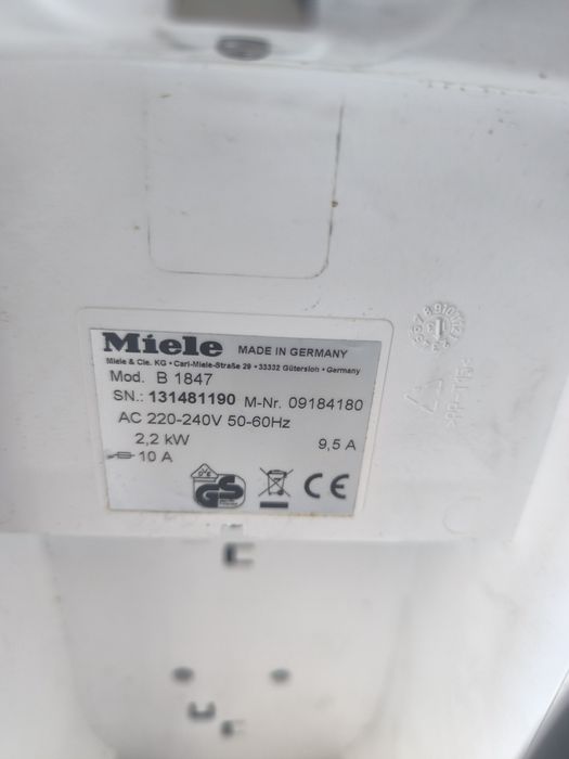 Гладачна маса с парогенератор Miele B 1847