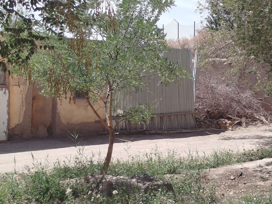 Kvartira sotiladi,yangiarik shaharchasinda.parkni yonida.