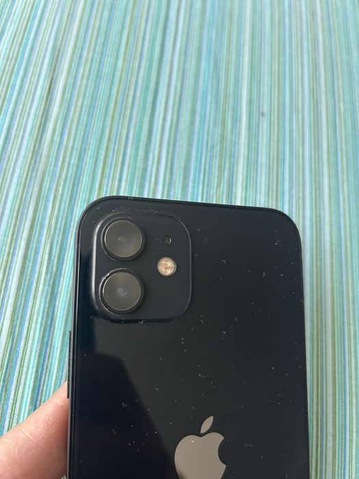 Iphone 12 64GB 80% baterie