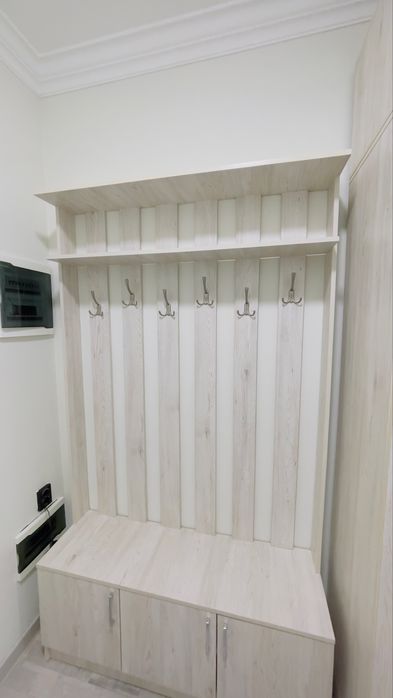 Продам шкаф в прихожую