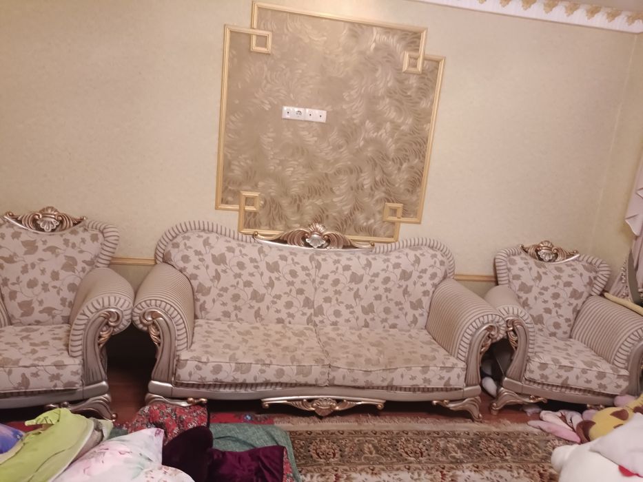 Продам диван и 2 кресла