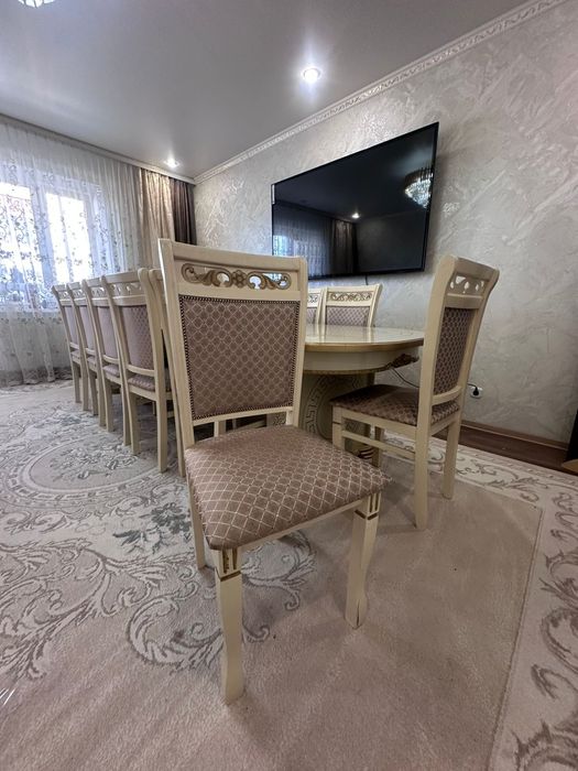 Продаю большой стол