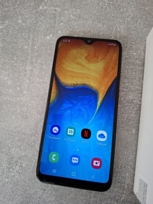 Самсунг А20е запазен