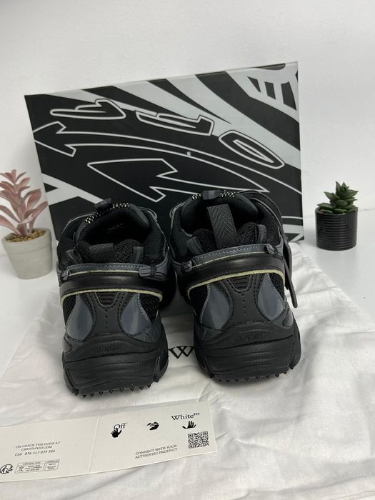 Off white ,,Be right back'' Negri(40,41)(PLATA RAMBURS FARA AVANS Verificare la livrare )