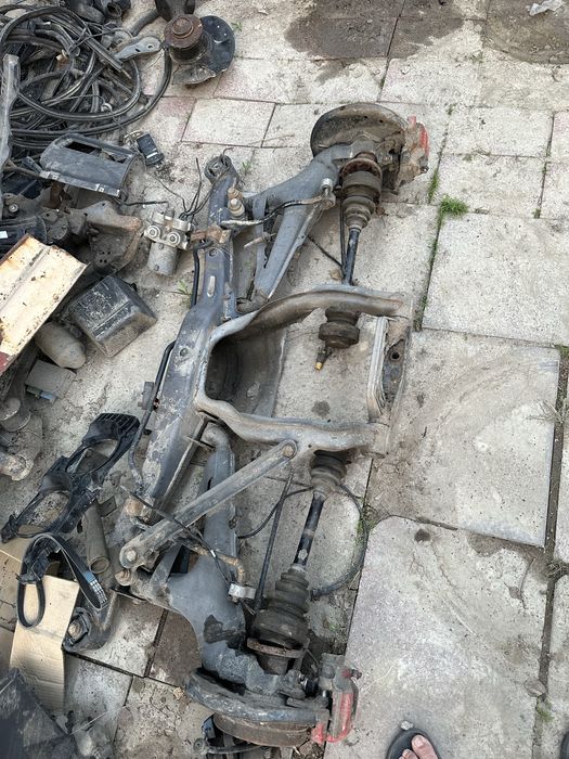 Е34 запчасти бордачок балка
