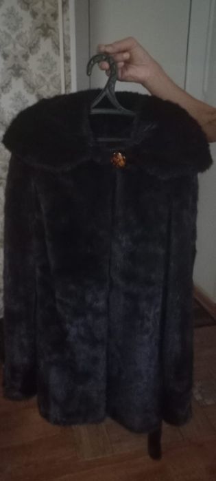 Шуба норковая в хорошем состоянии, средней длины