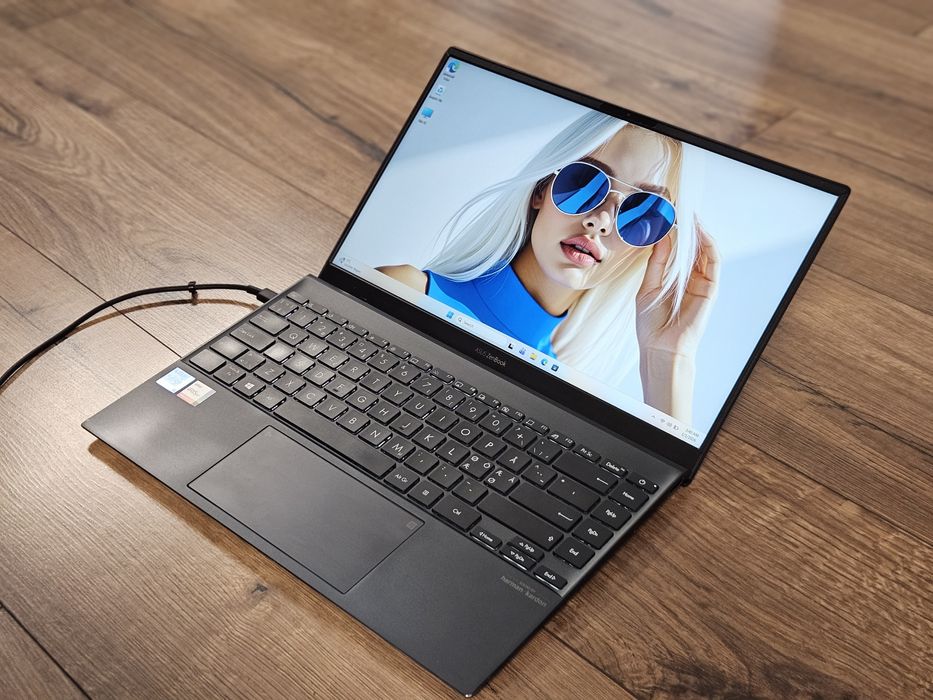 Laptop Asus  Zenbook Intel i7 gen 11, 16GB DDR4, 1TB SSD Nvme, irisXE