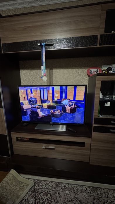 Телевизор SAMSUNG