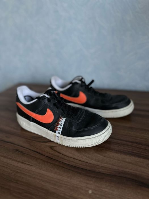 Продам кроссовки