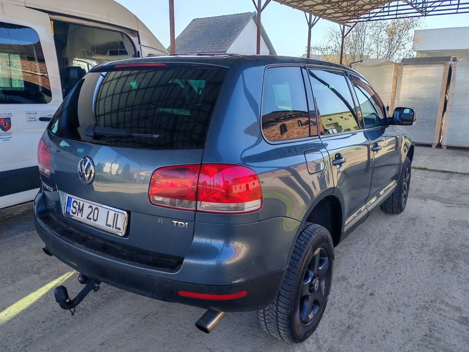 Vînd Touare 2.5 manual