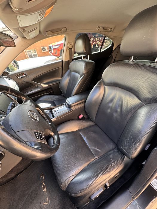 Lexus IS 220d 223 105 km 2006г