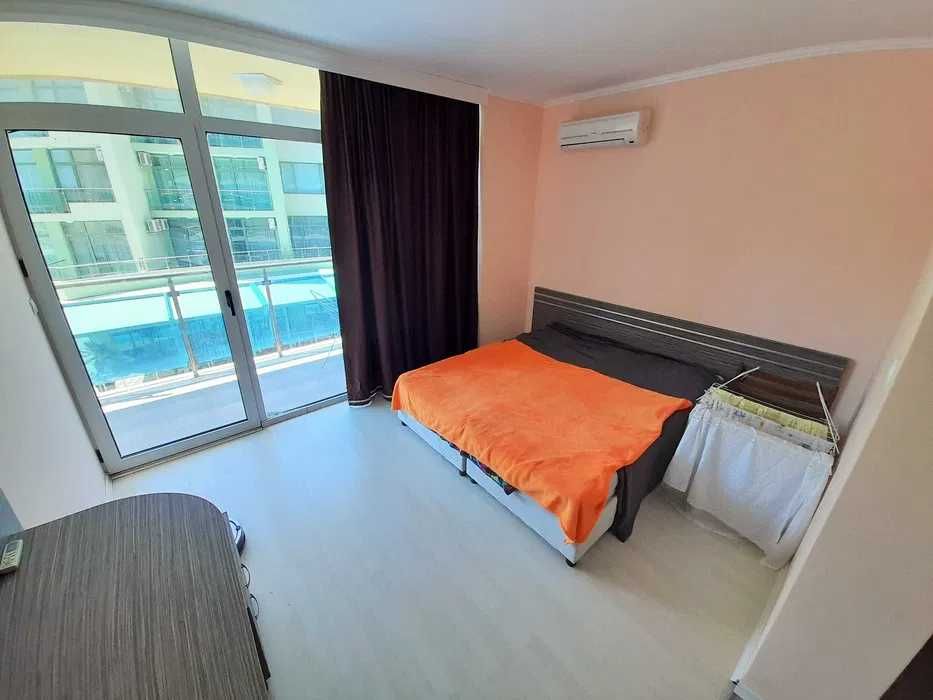 Продава се Тристаен апартамент в к.к. Слънчев бряг - 100 кв.м за 1030 €/кв.м - Снимка #2