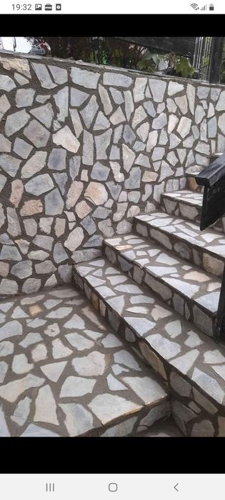 Piatra de pavat curtea