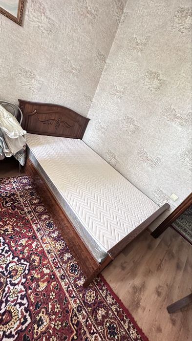 Продаетсья мебел в хорошый состаяние