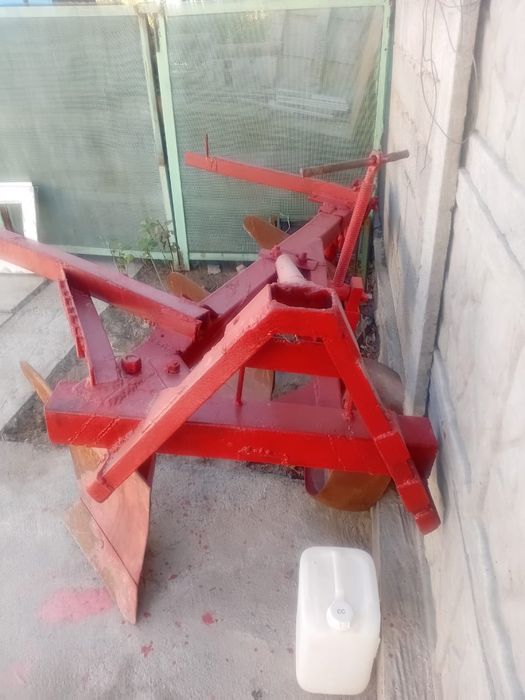 Трёх корпусный плуг