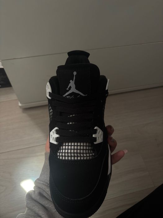 adidasi jordan 4 white thunder marimea 39