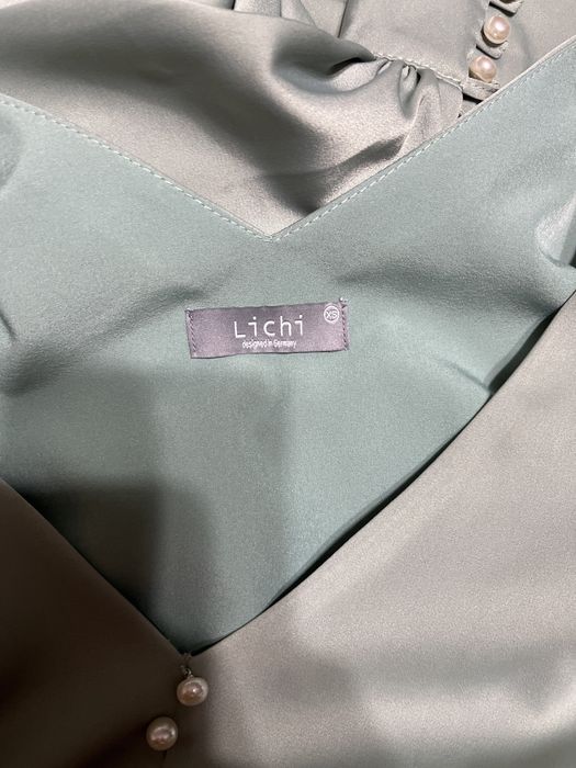 Продам платье  размер 40-42