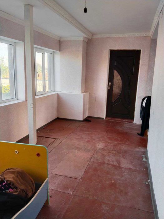 Uy sotiladi yaxshi joydan