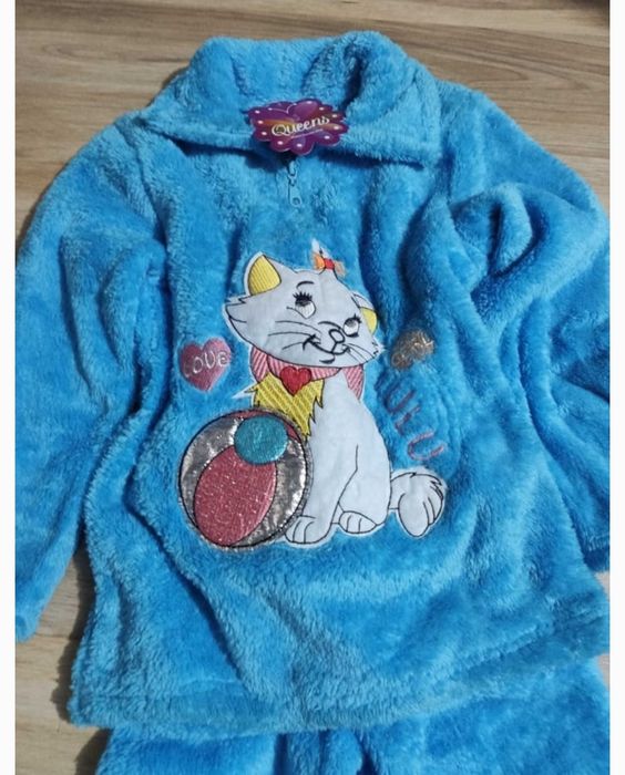 Compleu pufos de iarnă