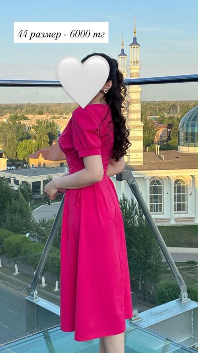 Платья ,одевались 1-2 раза