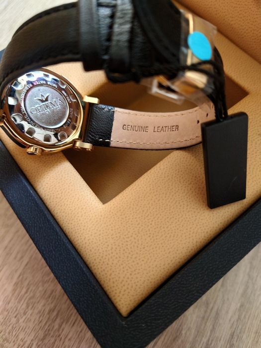 Ceas Optima quartz placat cu aur și diamante