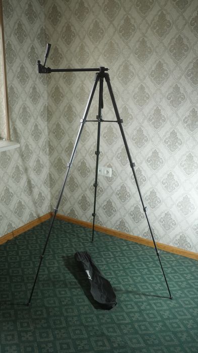 Штатив, купил за 200 000