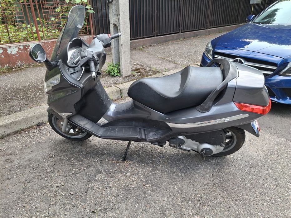 Vând Scuter Piaggio X8 125 cc 11 kw B125
