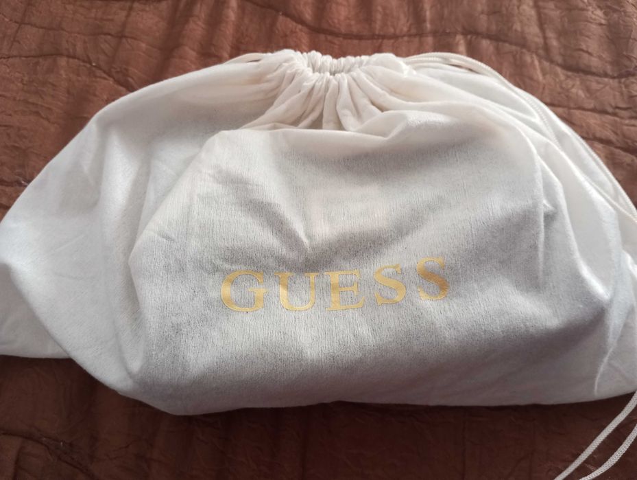 Guess Оригинална черна дамска чанта супер луксозна от Guess