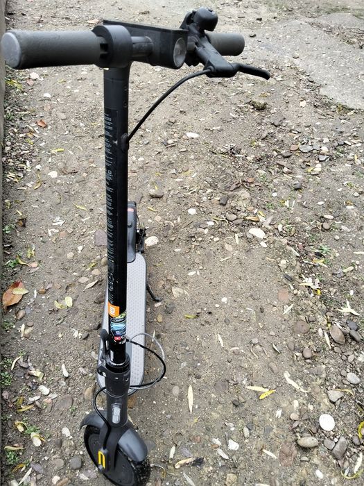 Vând trotineta Xiaomi,că noua