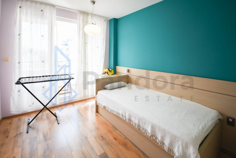 Тристаен ап. жк. Хладилника