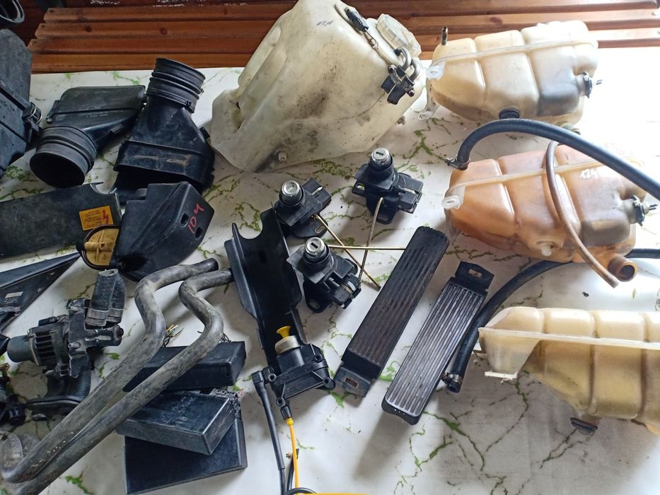 Мерседес.124 Пластик салона.