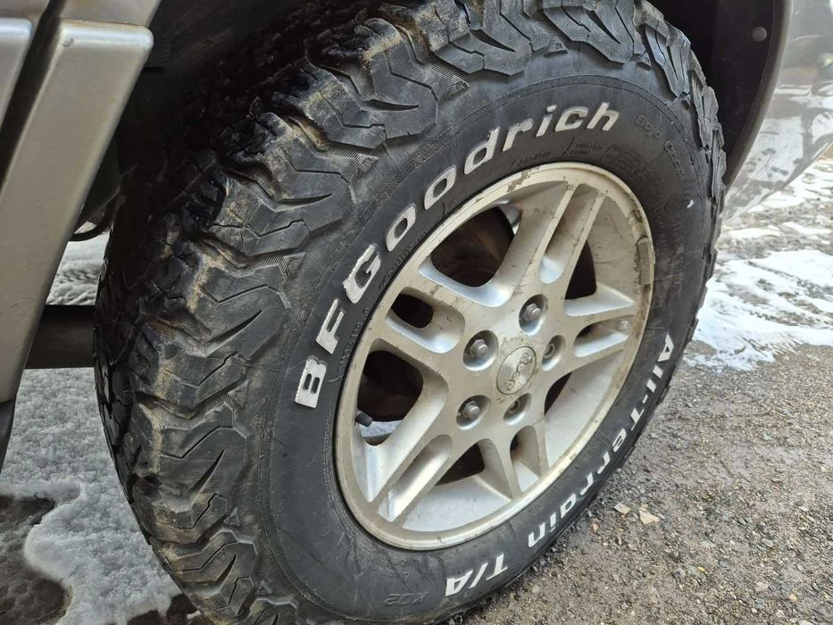 Продавам jeep grand cherokee 4.7 и 4.7  на части.