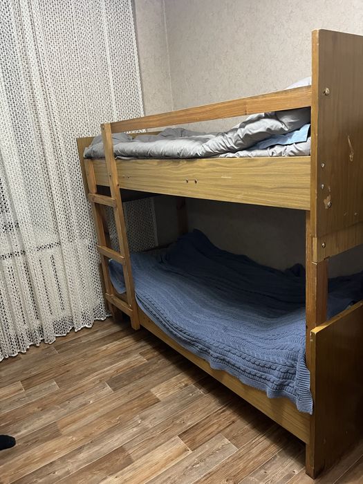 Продам кровать двухярусную