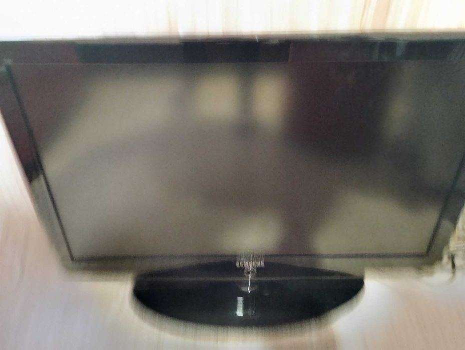 Телевизори Samsung 32 " и Samsung 40".