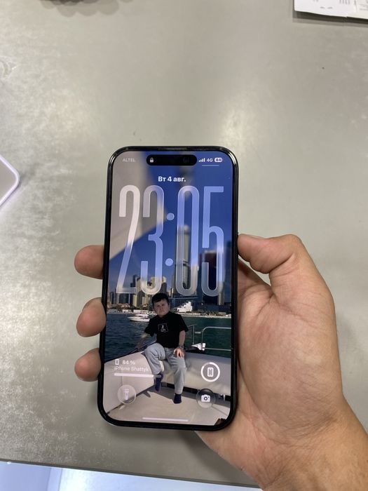 Iphone 16 Space Black