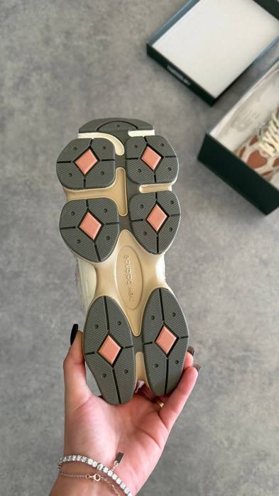 New Balance 9060 Нови Оригинални Дамски Маратонки [36-40 Номер]