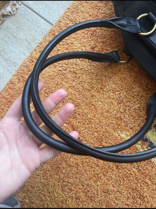 Geantă Rena Lange realizată  din  piele de vitel stare excelentă