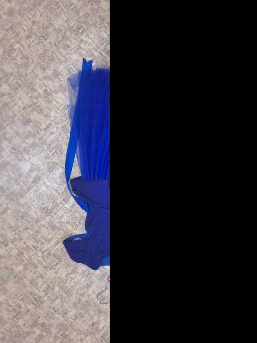 Продам платья от 4 до 6 лет