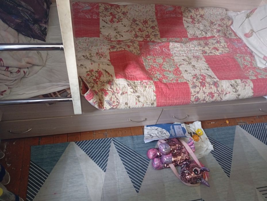 Продам кровать двухъярусная