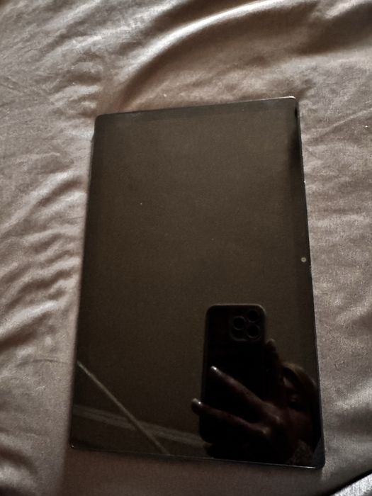 Vând tableta Galaxy Tab A8