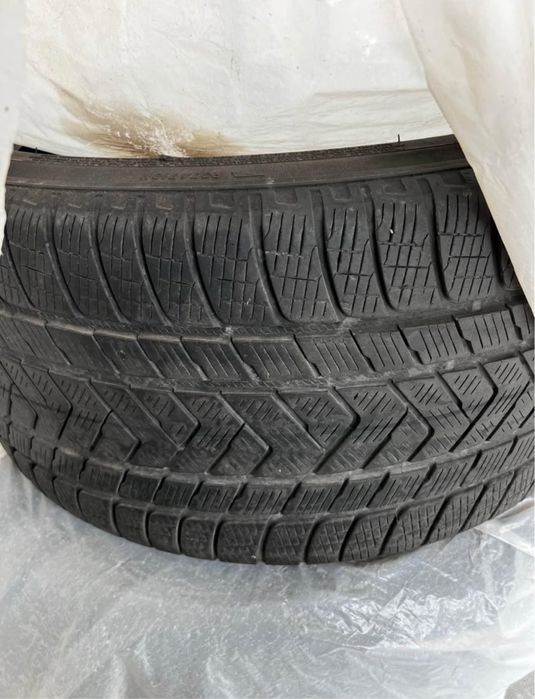 Pirelli Set 2 cauciucuri  305 35 r21